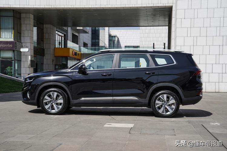 吉利豪越suv5座多少钱,吉利豪越suv5座多少钱落地